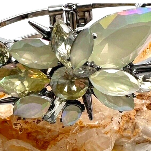 Cream Rhinestones & Gunmetal Double Stranded Clasp Bangle Bracelet - Picture 1 of 8